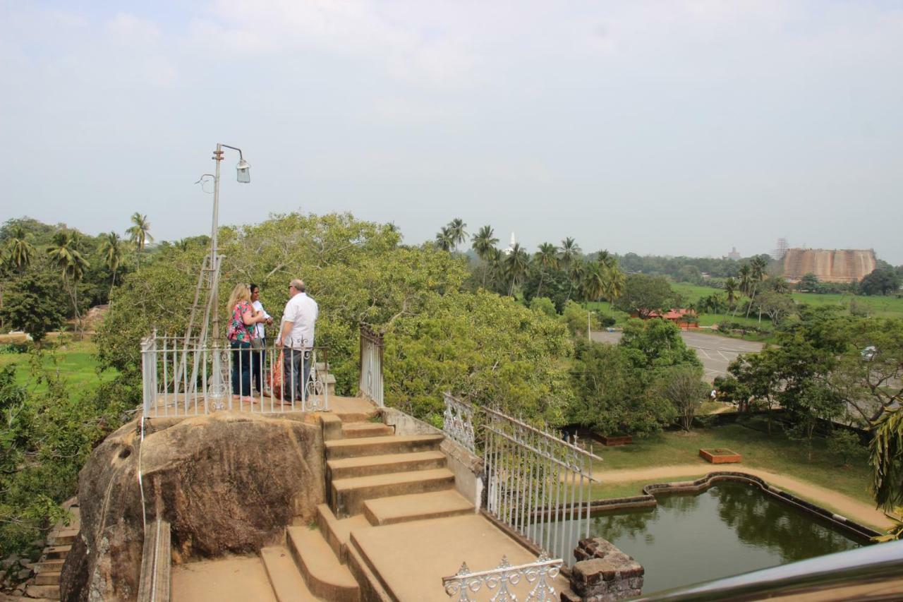 Miheen Hotel & Resort - Anuradhapura Mihintale Esterno foto